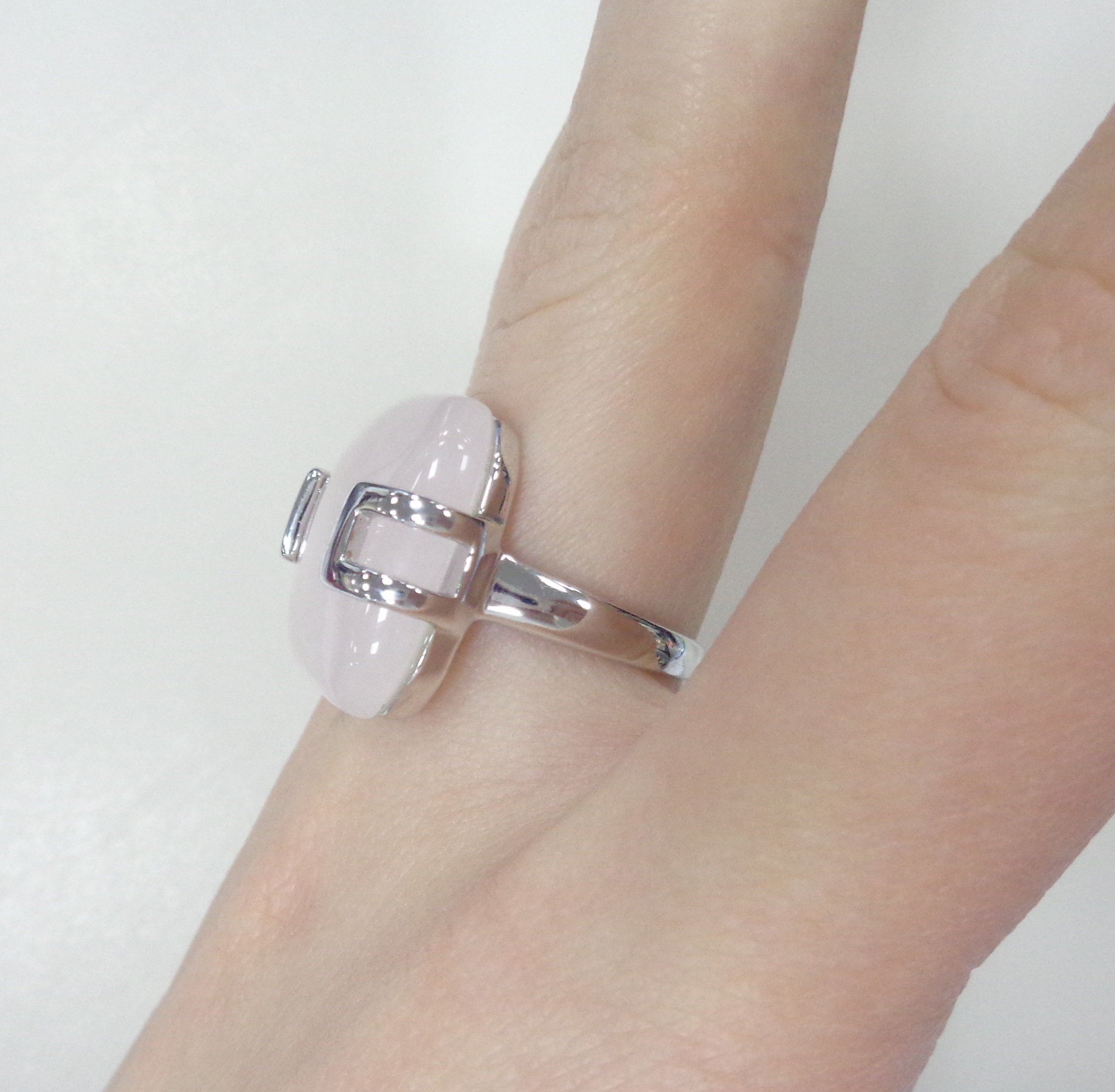 Серебряное кольцо с кварцем